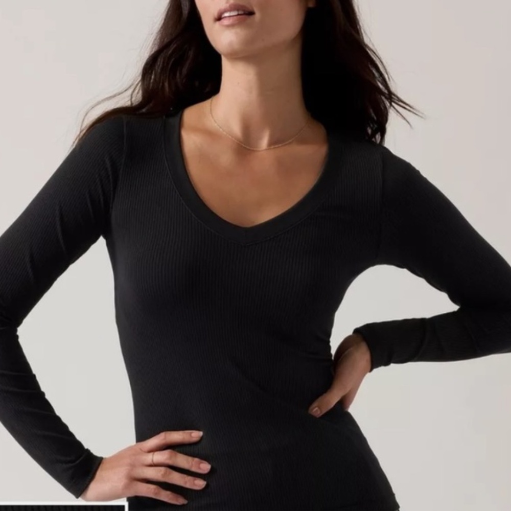 Athleta Black Ribbed Renew Seamless V-Neck Long Sleeve Shirt Women's Size L